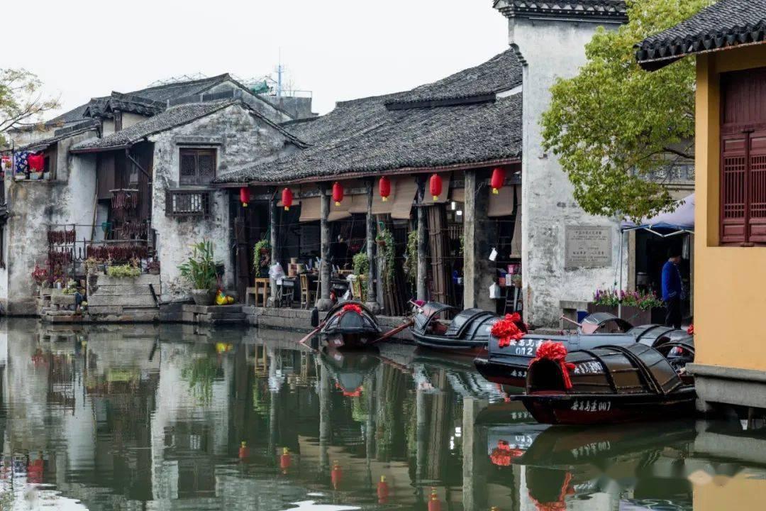 下周,情商很高,非常霸道,喜欢控制,爱情果断,不是谁都能驾驭